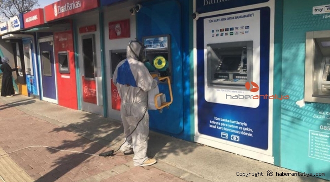 Bankamatikler dezenfekte ediliyor