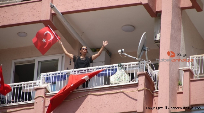 Büyükşehir Bandosu 23 Nisan'da Antalyalıları coşturdu