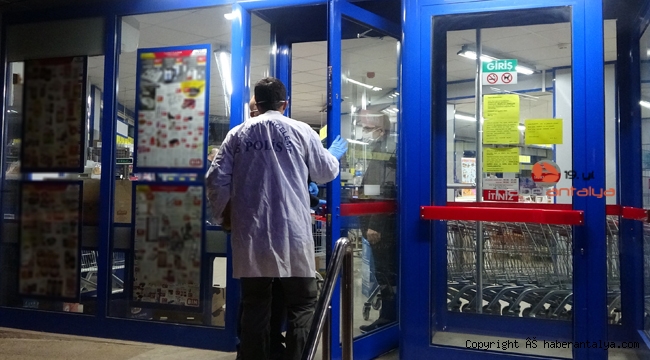 Kolayla saldırıp marketi soydu !