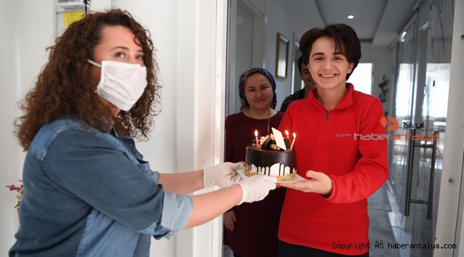 Konyaaltı Belediyesi'nden yasaklı gence hoş sürpriz
