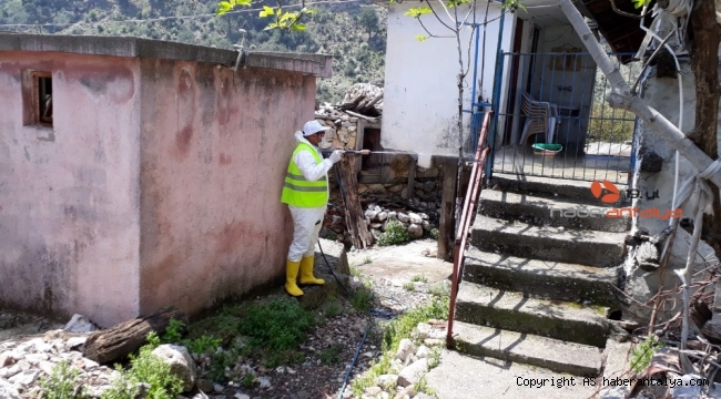 Korona testi pozitif çıkan yaşlı kadının evi dezenfekte edildi