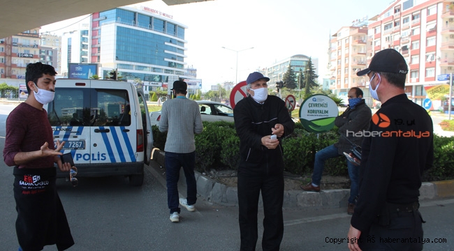 Polisle sigara ve ekmek polemiği
