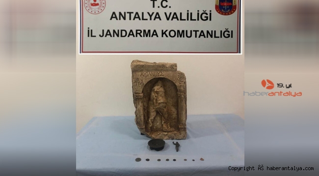 1400 yıllık tarihi eserlerle yakalandı