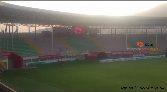Alanyaspor stadyumunda İstiklal Marşı yankılandı
