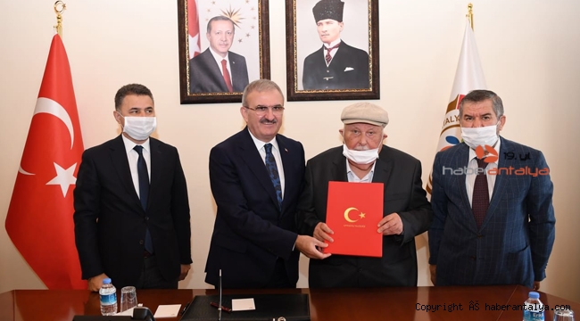 Ali Uyaroğlu'dan okul protokolü