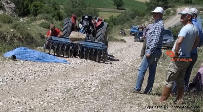 Antalya'da traktör kazalarında 2 kişi hayatını kaybetti