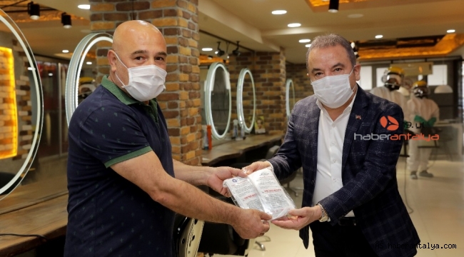 Başkan Böcek'ten berber ve kuaförlere destek