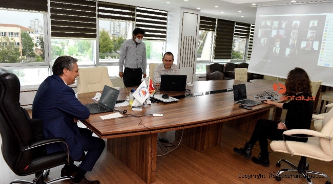 Başkan Uysal, gençlerle görüştü