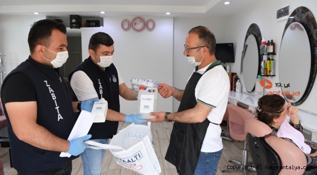 Berber ve kuaförlere sağlık kiti