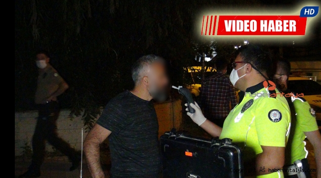 Boş yolda kaza yaptı, apartman bahçesinde bulundu !