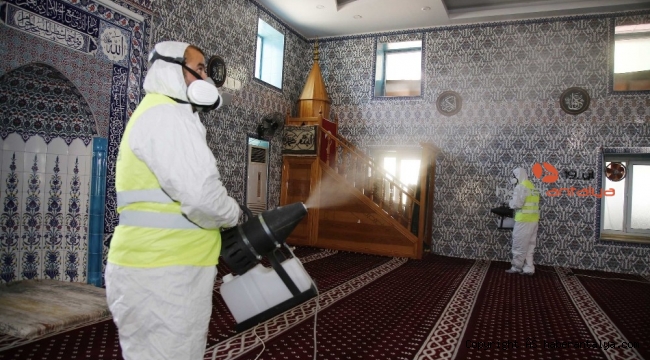 Döşemealtı'nda camiler dezenfekte ediliyor