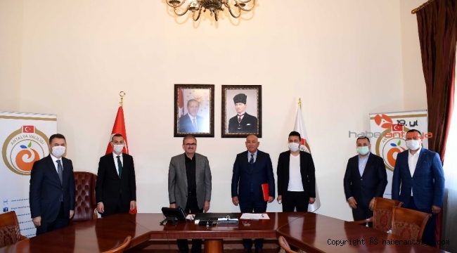 Eğitime hayırsever katkısı