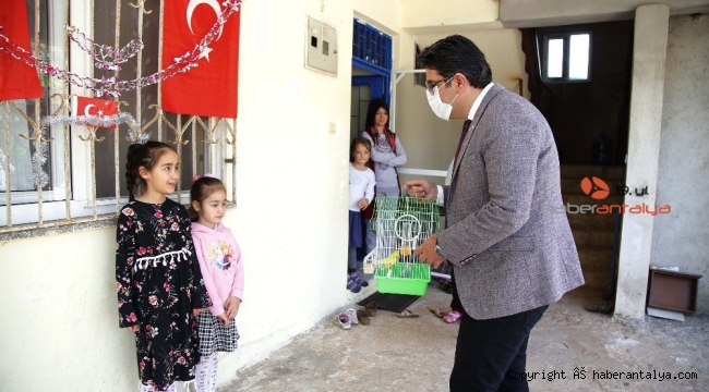 Evde sıkılan iki  kardeş bakın ne yaptı ?