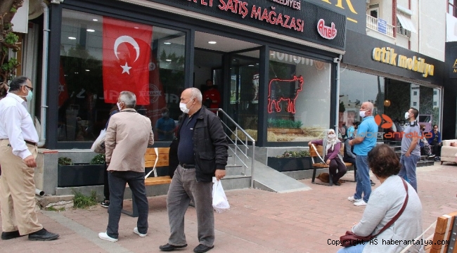 Halk Et Kepez'e ilgi yoğun !