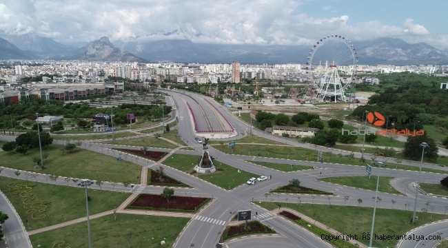 İşte kısıtlamanın ilk gününde Antalya