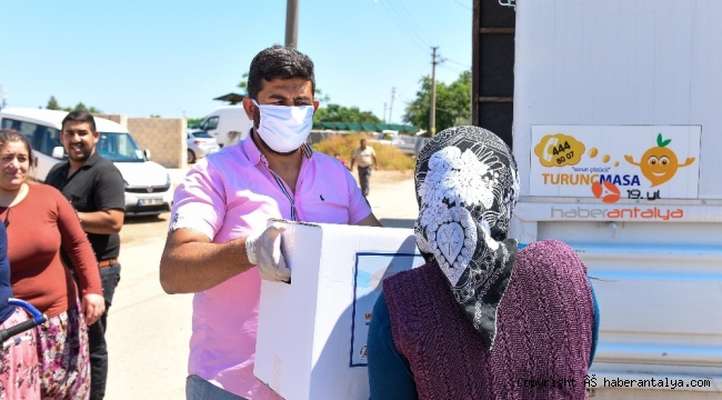 Karantinadan çıkan mahalleliye destek