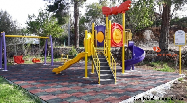Kaş Belediyesinden çocuklara oyun parkı