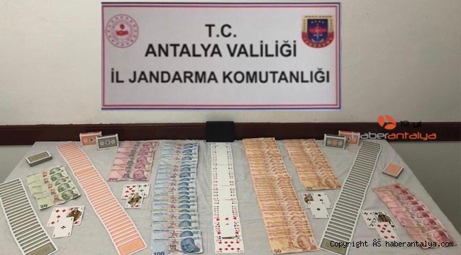 Kaş'ta kumar oynayanlara 33 bin lira ceza