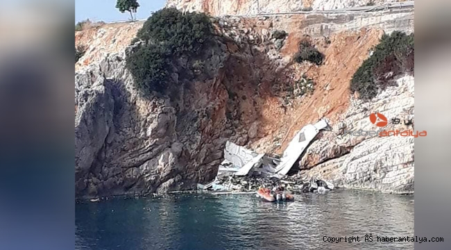 Tır denize uçtu, dorse parçalandı, deniz sebzeyle doldu