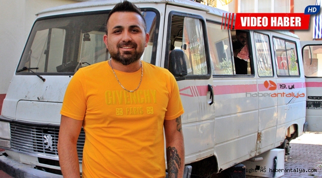 Trafikte ceza yemekten bıkınca, çareyi ağaç tepesinde buldu !