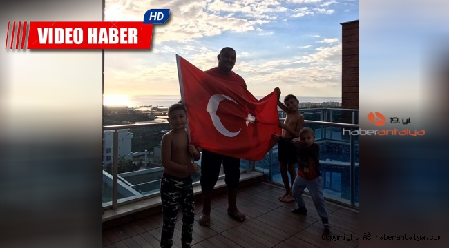 Türkiye aşığı Fransız yine viral oldu !