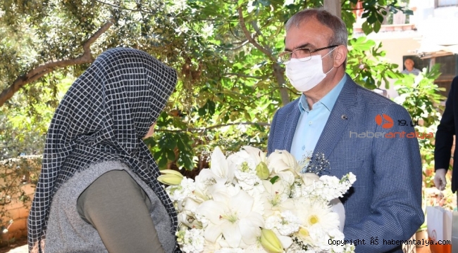 Vali Karaloğlu'undan Şehit annelerine 'Anneler Günü' ziyareti