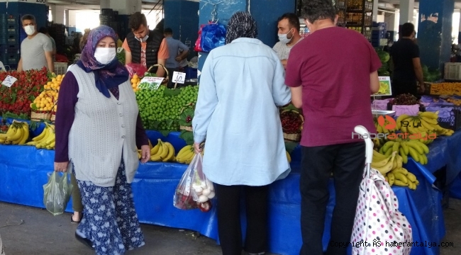 Antalya semt pazarlarında yoğunluk