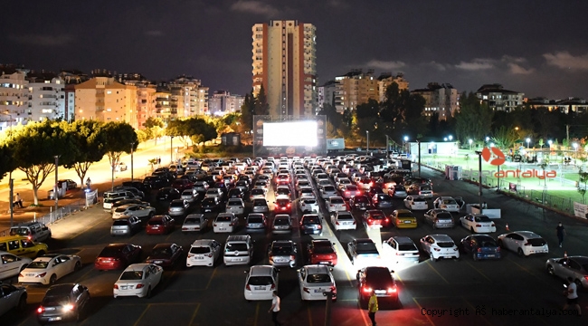 13 bin 500 vatandaş 'Arabada Sinema' izledi