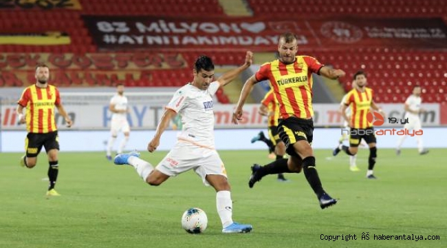 Alanyaspor galibiyeti son dakikada kaçırdı