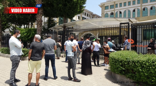 Antalya Adliyesi'nde kuyruk oluştu