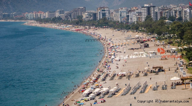 Antalya 'Normaline' dönüyor. Sıcaklar artıyor, sahiller doluyor