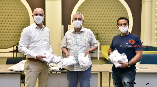 Antalya OSB Çalışanlarına maske ve siperlik dağıtıldı