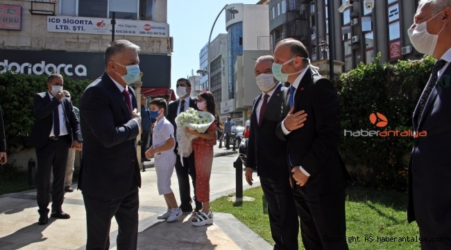 Antalya'nın yeni valisi Ersin Yazıcı göreve başladı