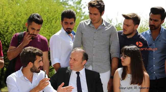 AÜ öğrencilerinin kariyerlerine profesyonel destek