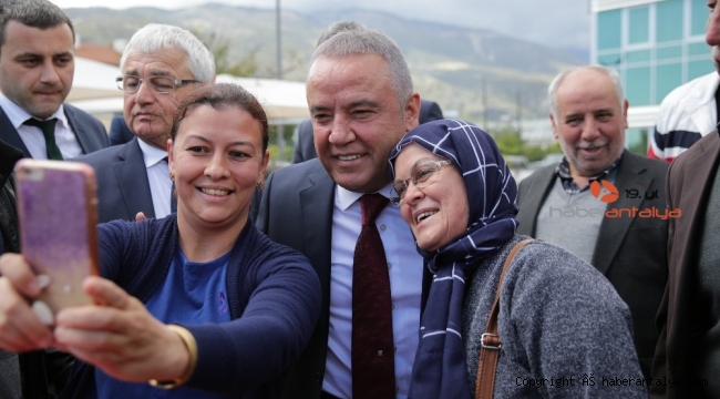 Başkan Böcek anketten en başarılı ikinci başkan çıktı