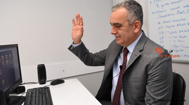 Başkan Esen’den öğrencilere “online” destek