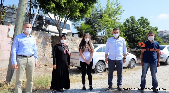 Başkan Yücel çevreci çocukları evlerinde ödüllendirdi
