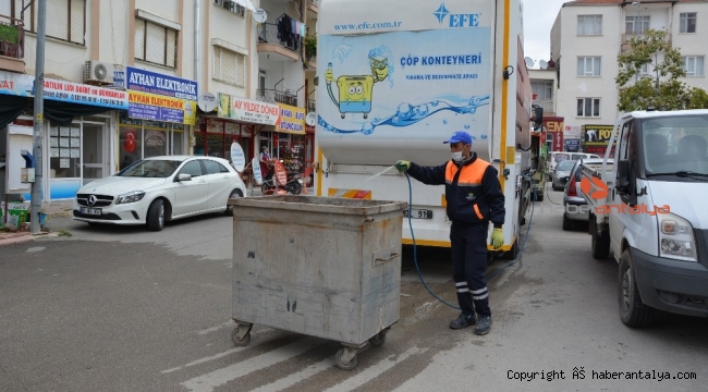 Çöp konteynerleri bile dezenfekte edildi