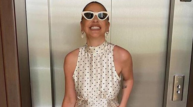Hadise gardırobunu yeniledi