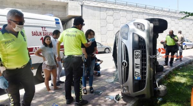 Kaza yapan kadın psikiyatristin cüzdanını çaldılar