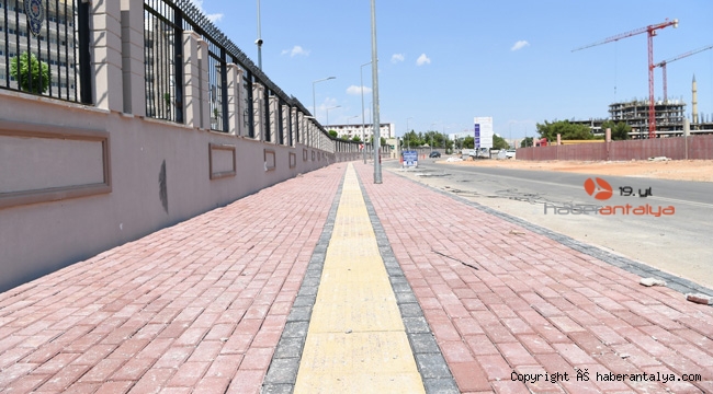 Konyaaltı'na 15 bin metrekare parke taşı