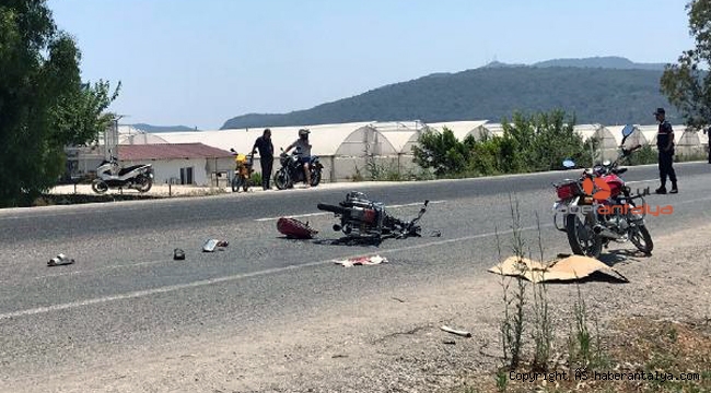 Motosikletler çarpıştı: 3 yaralı