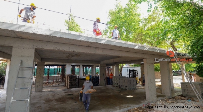 Muratpaşa Camii'nde inşaat sürüyor