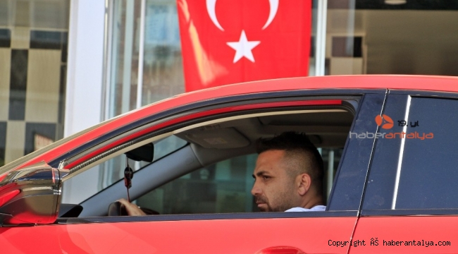 Piyango milyoneri Murat Tokmak fenomen oldu !