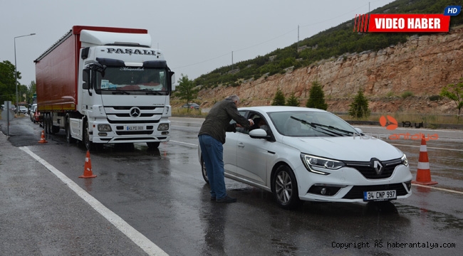 Polis sürücüleri bu kez süt için durdurdu