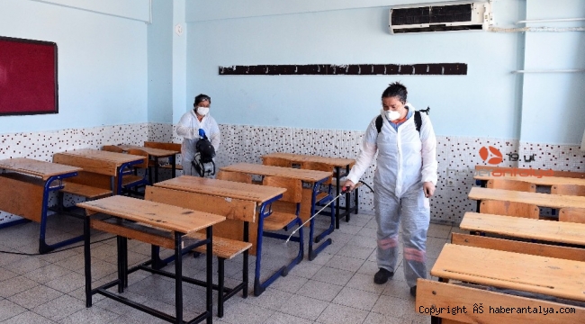 Sınavlar öncesi okullarda dezenfekte çalışması yapıldı