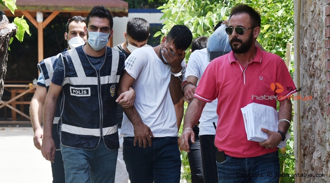Sosyal medya fenomeni hırsız ve 3 arkadaşı pes dedirtti !