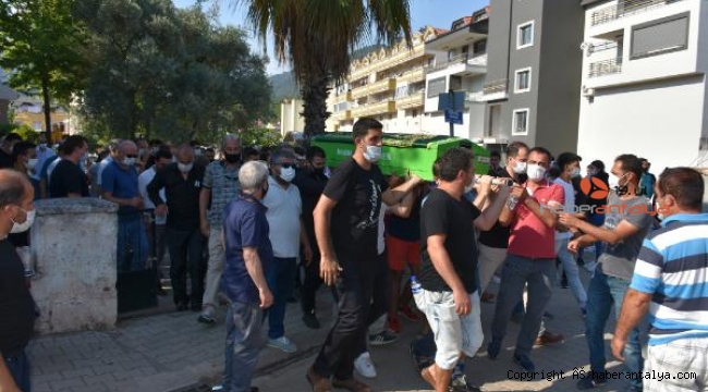 Üzerine su deposu düşmesi sonucu ölen lise öğrencisi toprağa verildi