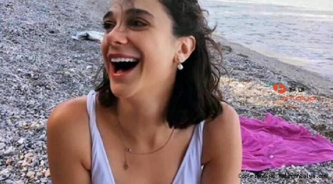 Pınar Gültekin'in yürek burkan Özgecan paylaşımları !