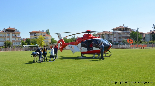 Ambulans helikopter minik bir cana yetişti